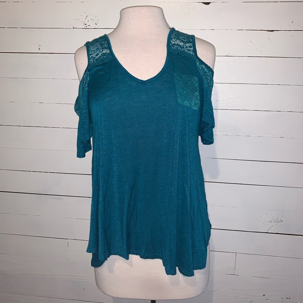 Adorable Xhilaration Off the Shoulder Top w/ Lace